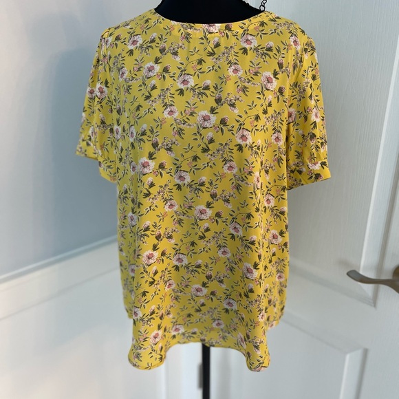 LOFT Tops - LOFT Yellow Boxy T-Shirt with Relaxed Fit